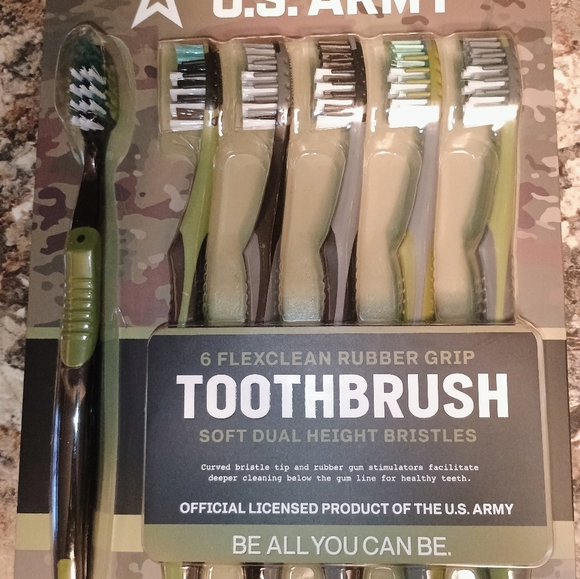 U.S. Army FlexClean Toothbrush Set Set Of Six Rubber Grip Soft Dual New - Picture 3 of 5
